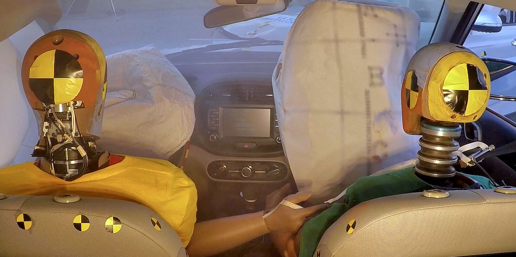 Hyundai_airbag_multicolisao_do_mundo