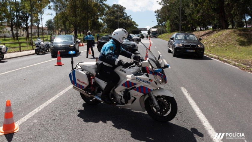 COMO SER UM CONDUTOR DE TESTE DE MOTOCICLETA - Revista Ação de