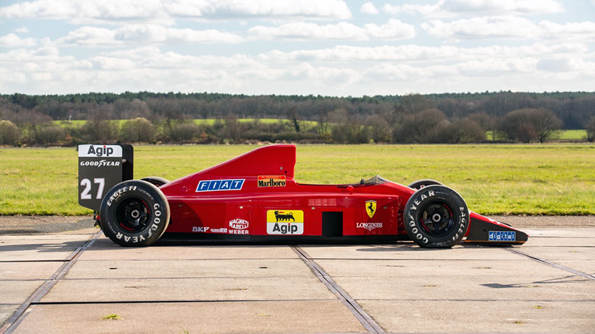 Mansell pôs à venda a coleção de carros de corrida