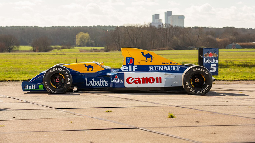 Mansell pôs à venda a coleção de carros de corrida