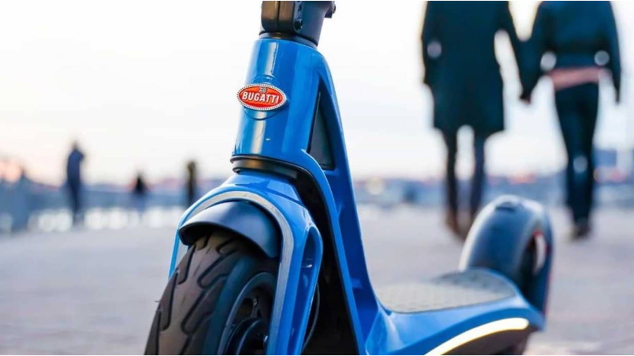 Bugatti-scooter-900