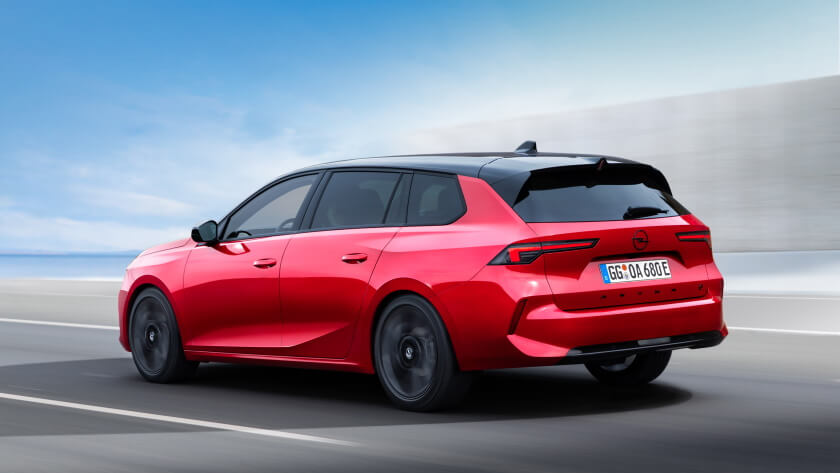 Opel-Astra-Sports-Tourer-Electric-2