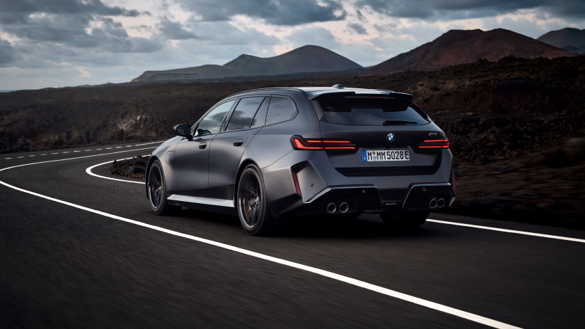 BMW-M5-Touring-1