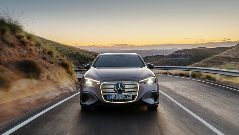 Mercedes-Classe-C-840-1-1